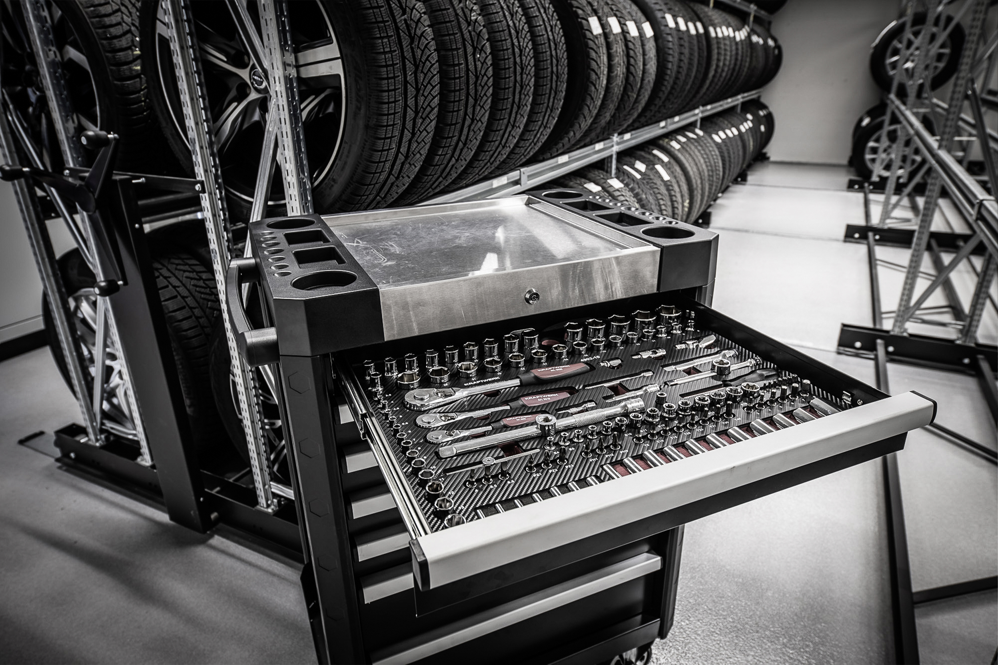 DESTOCKAGE : caisse à outils complète pour mécanique auto de marque  KRAFTWERK en vente à Toulouse - Pièces auto pas chères à Portet-sur-Garonne  - Auto Pieces Thibaud